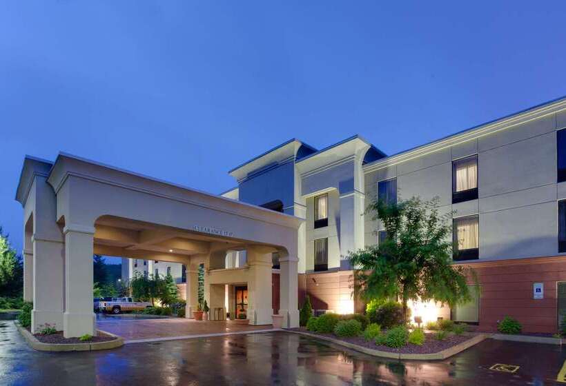 هتل Hampton Inn Auburn