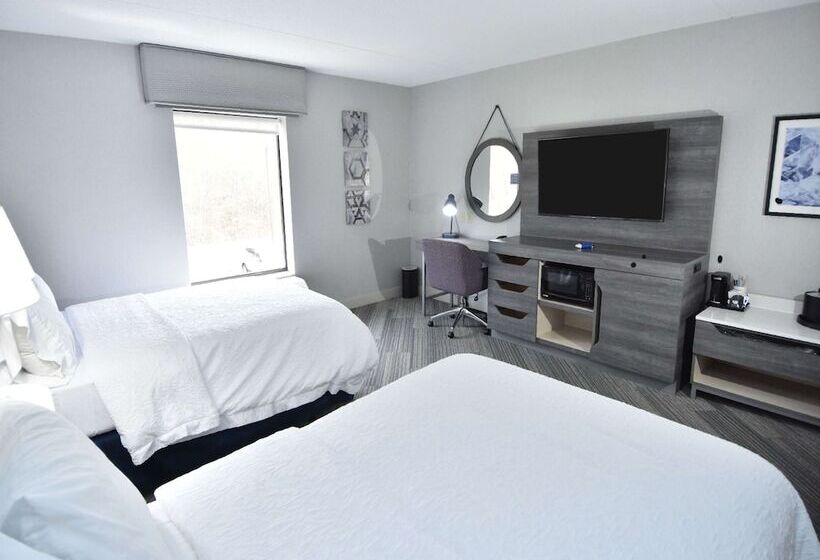 هتل Hampton Inn Auburn