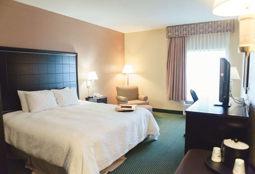 هتل Hampton Inn Bloomington West