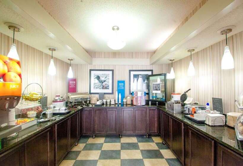 هتل Hampton Inn Bloomington West