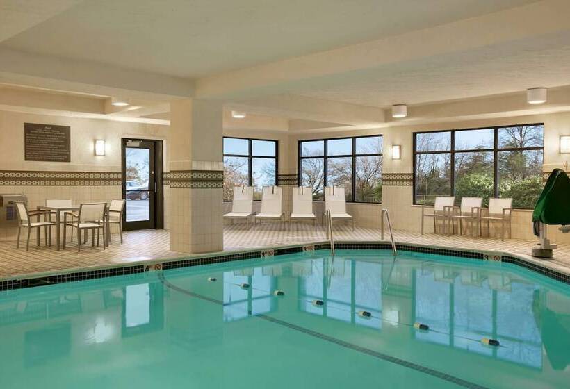 בית מלון כפרי Hampton Inn Boston/braintree