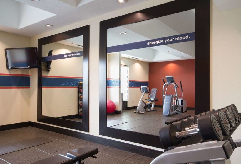 فندق Hampton Inn Buffalo South/i90
