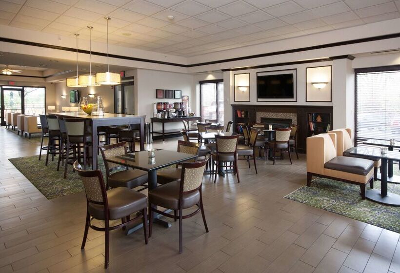 فندق Hampton Inn Buffalo South/i90