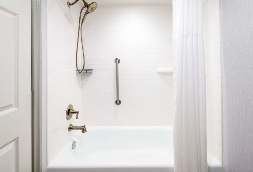فندق Hampton Inn Buffalowilliamsville