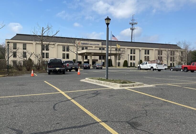 호텔 Comfort Inn & Suites Mt. Holly Westampton