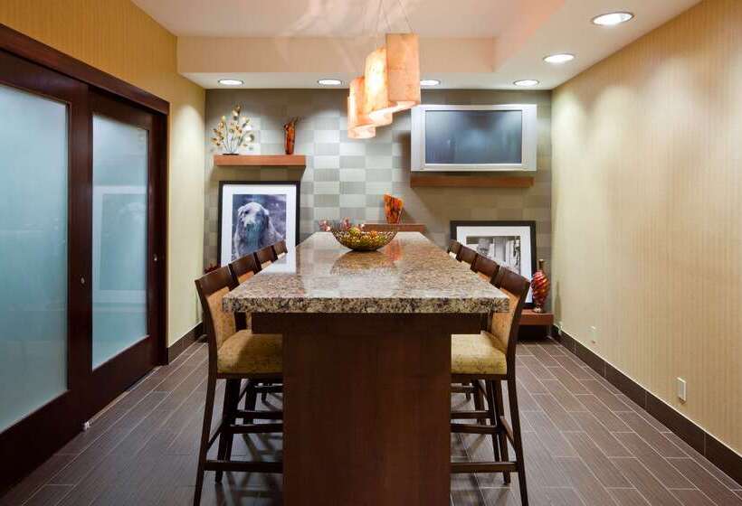 ホテル Hampton Inn Cedar Rapids