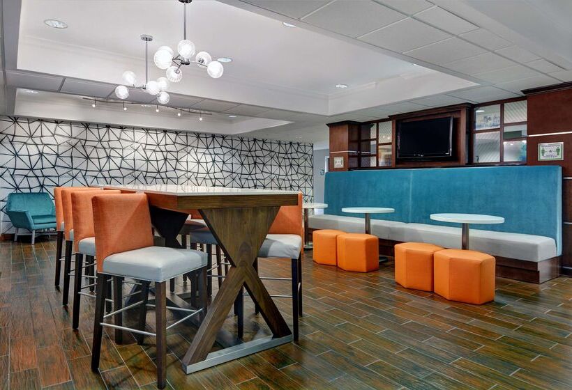 هتل Hampton Inn Charlotte/monroe