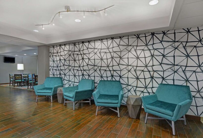 هتل Hampton Inn Charlotte/monroe