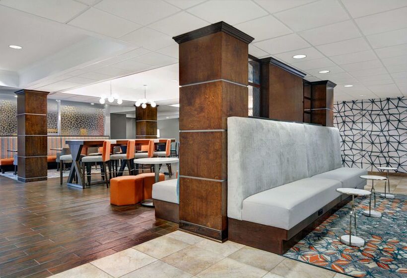 هتل Hampton Inn Charlotte/monroe