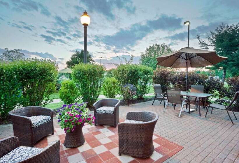 בית מלון כפרי Hampton Inn Clifton Park