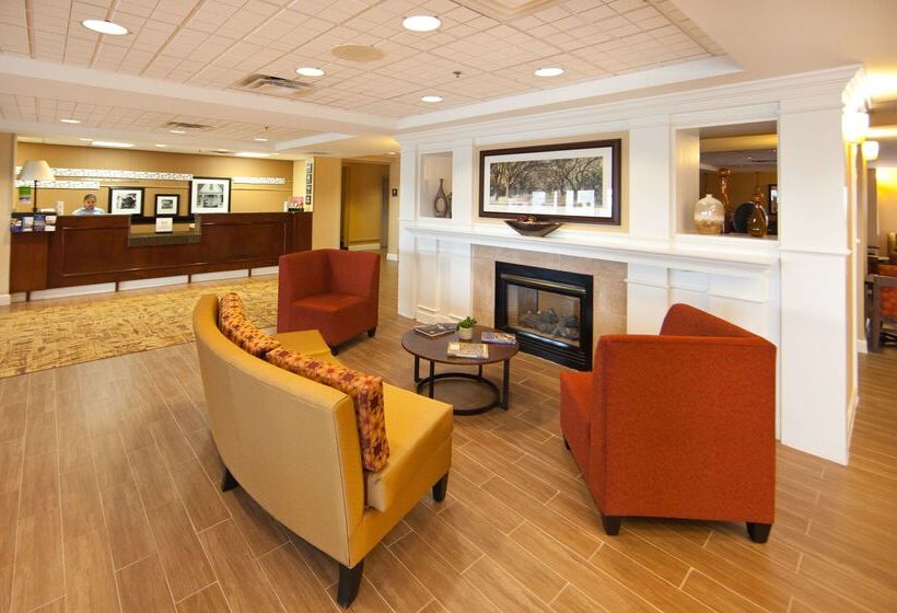 هتل Hampton Inn Columbus North