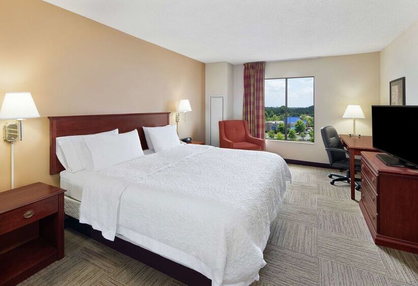 هتل Hampton Inn Columbus North