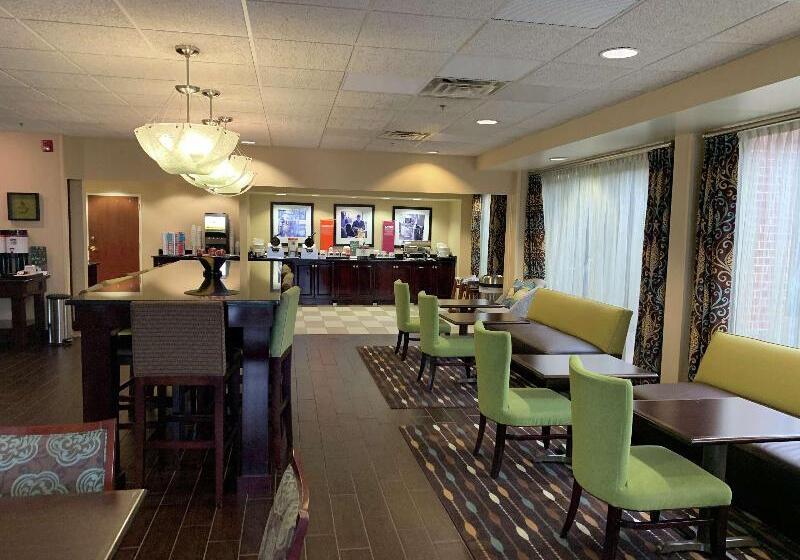 בית מלון כפרי Hampton Inn Danville