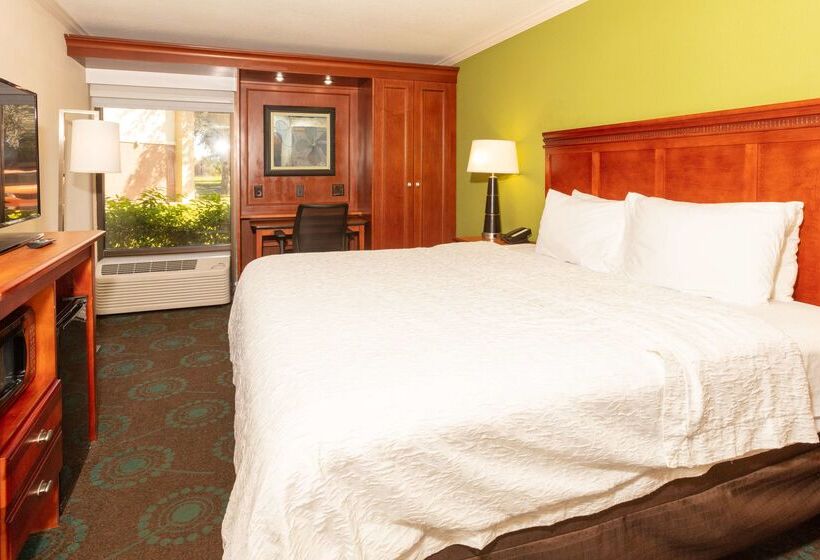 هتل Hampton Inn Daytona Speedway