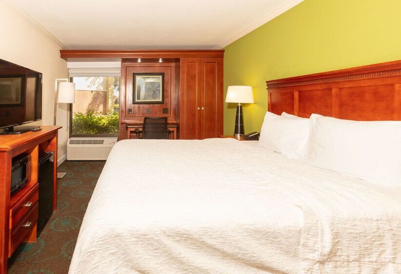 فندق Hampton Inn Daytona Speedwayairport