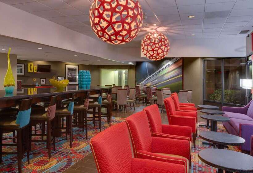 هتل Hampton Inn Daytona Speedway
