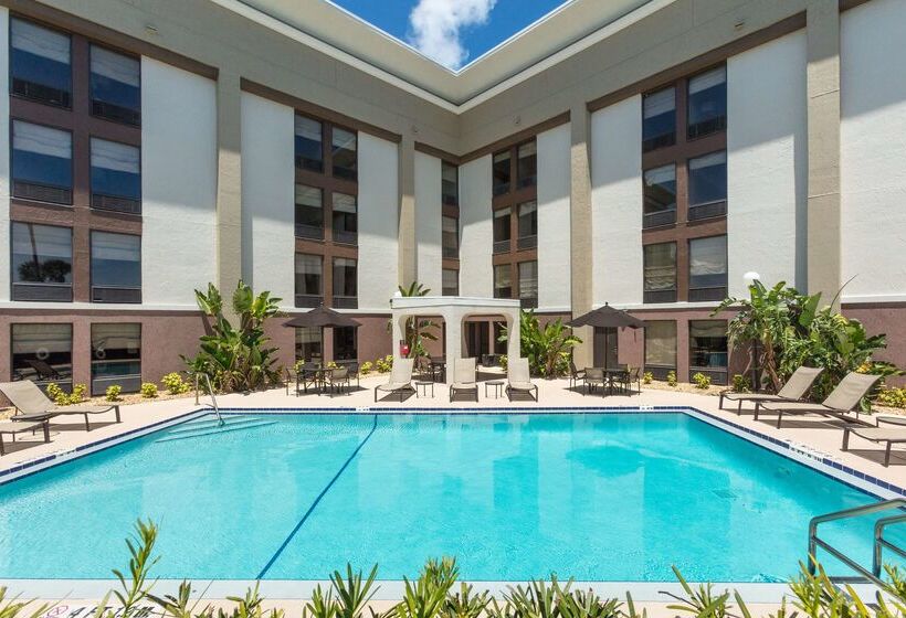 هتل Hampton Inn Daytona Speedwayairport