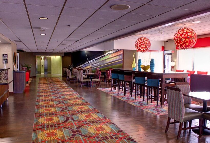 هتل Hampton Inn Daytona Speedwayairport