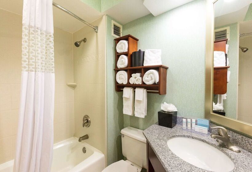 هتل Hampton Inn Daytona Speedway