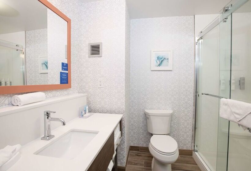בית מלון כפרי Hampton Inn Dry Ridge