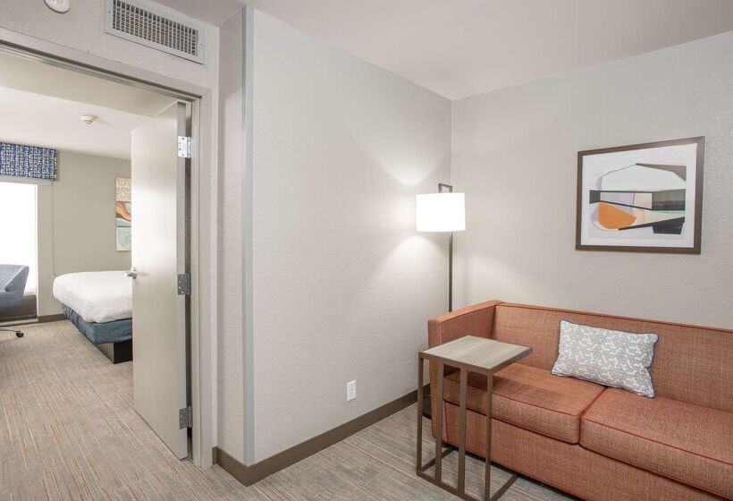 בית מלון כפרי Hampton Inn Dry Ridge