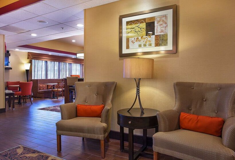 בית מלון כפרי Hampton Inn Dry Ridge