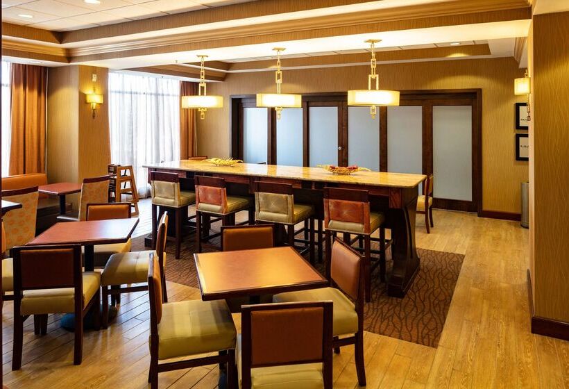 호텔 Hampton Inn Easton