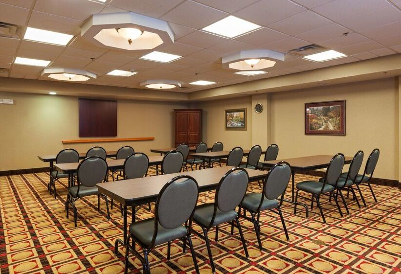 هتل Hampton Inn Elkton