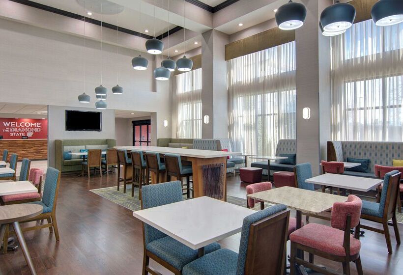 فندق Hampton Inn Fayetteville