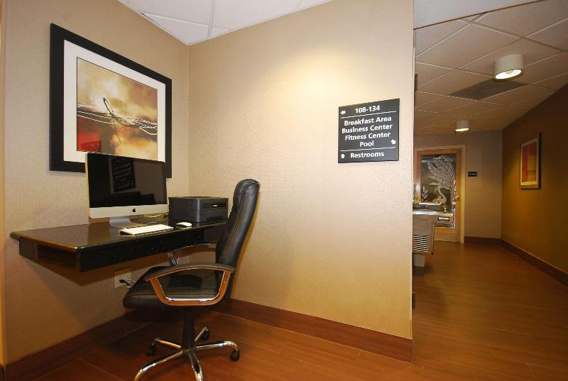 בית מלון כפרי Hampton Inn Fort Myers Airport & I 75
