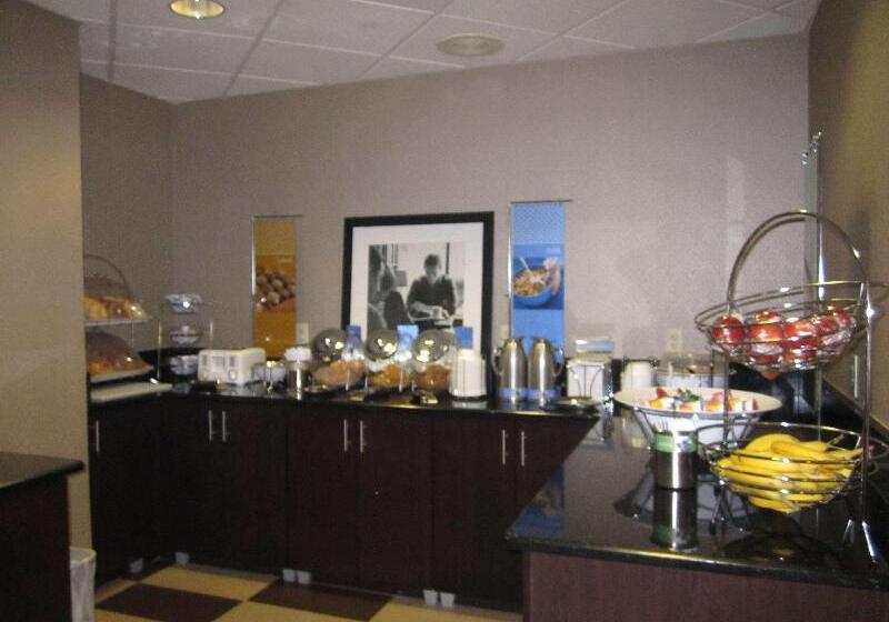 בית מלון כפרי Hampton Inn Fort Myers Airport & I 75