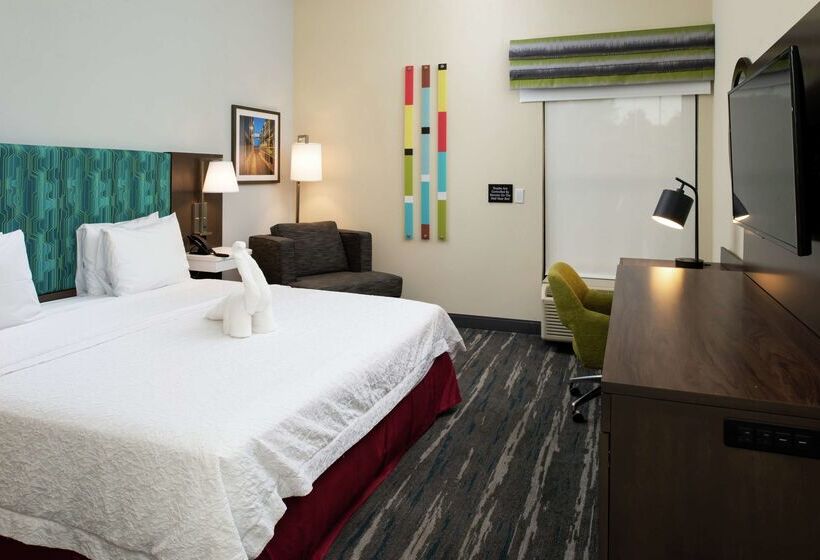 هتل Hampton Inn Greensboro Airport