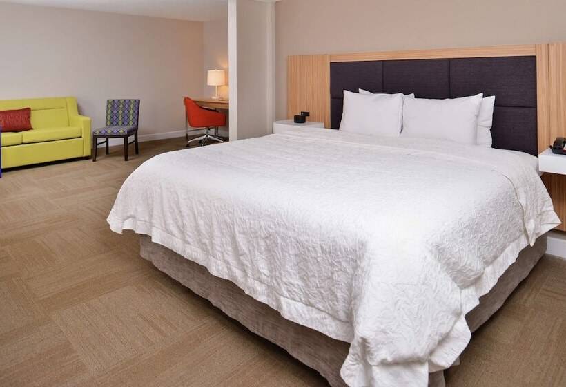 Отель Hampton Inn Greensboroeast