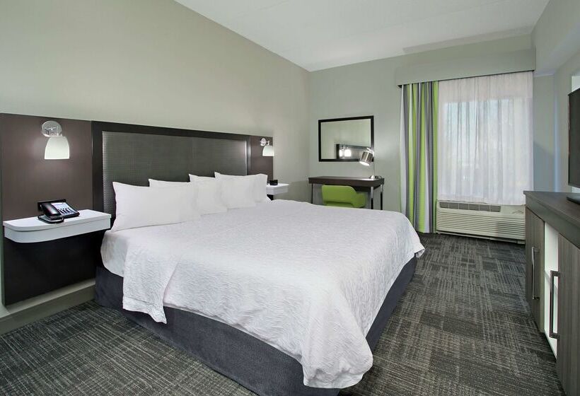 فندق Hampton Inn Hagerstown I 81