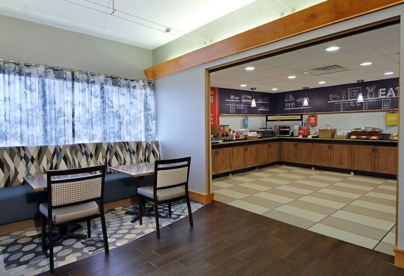 فندق Hampton Inn Hagerstown I 81