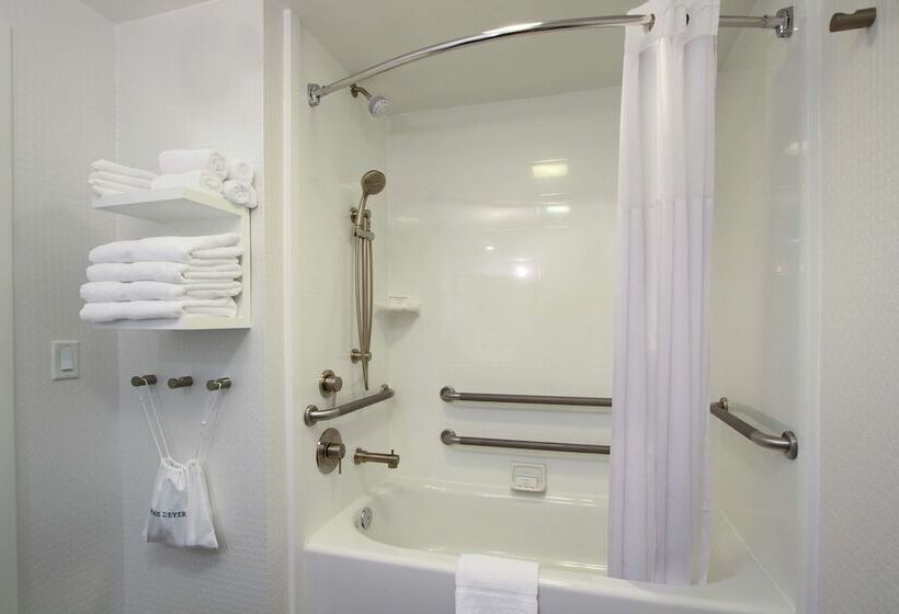 فندق Hampton Inn Hagerstown I 81