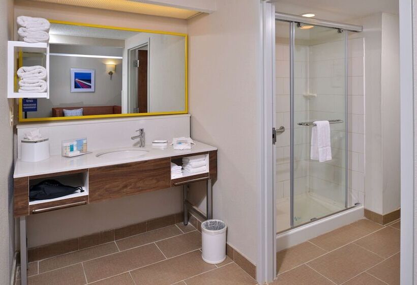בית מלון כפרי Hampton Inn Henderson
