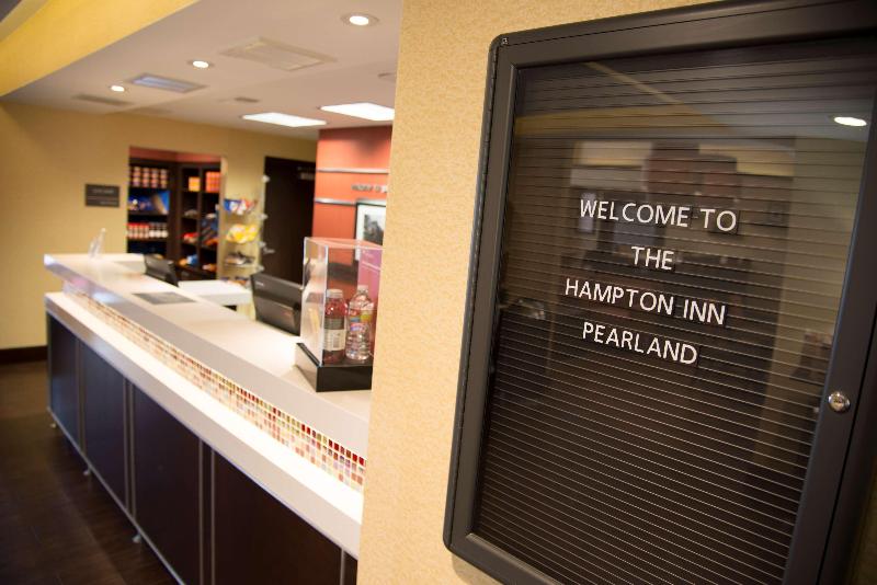 هتل Hampton Inn Houstonpearland