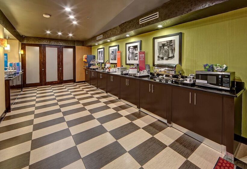 هتل Hampton Inn Indianapolissw/plainfield