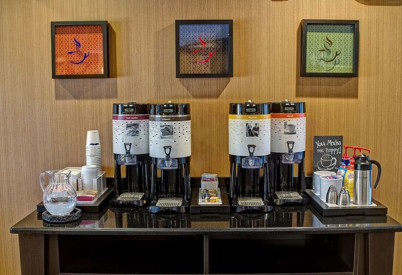 هتل Hampton Inn Indianapolissw/plainfield