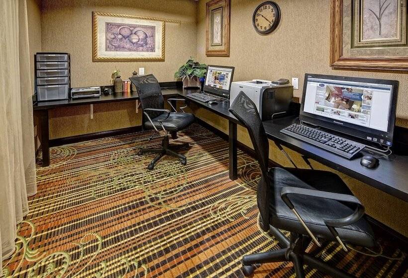 هتل Hampton Inn Indianapolissw/plainfield