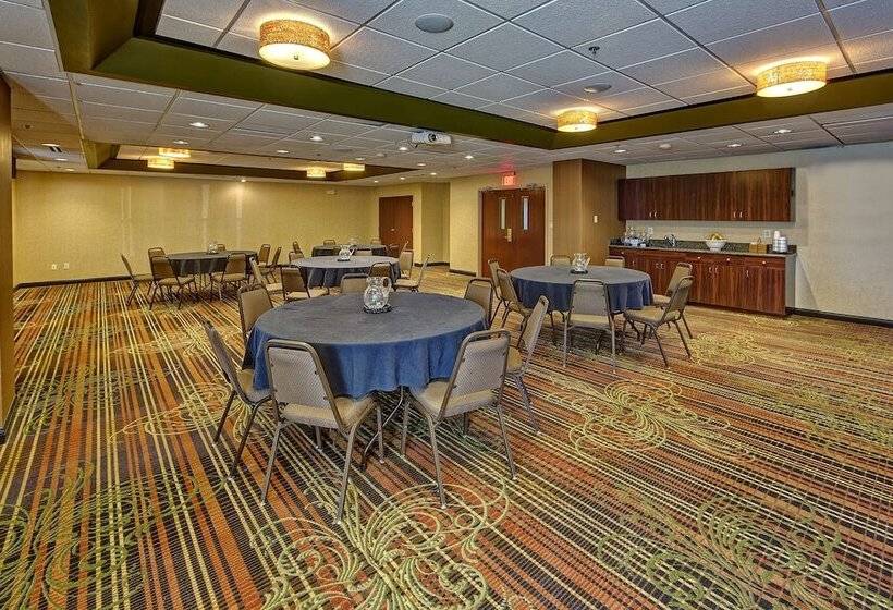 هتل Hampton Inn Indianapolissw/plainfield