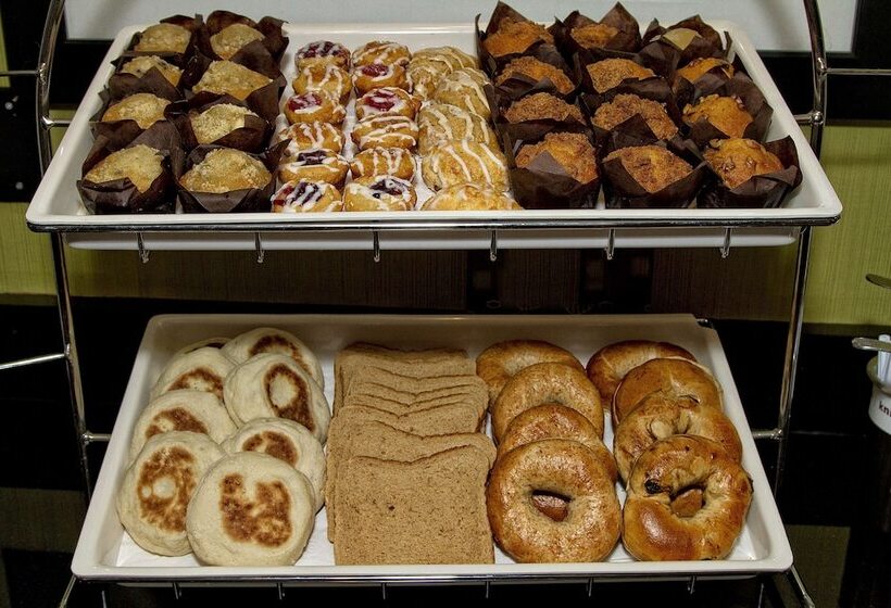 هتل Hampton Inn Indianapolissw/plainfield