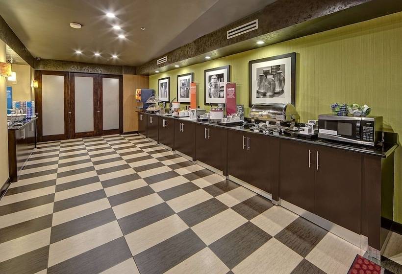 هتل Hampton Inn Indianapolissw/plainfield