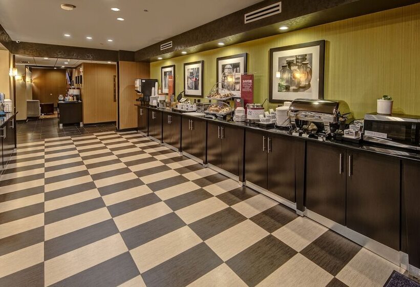 هتل Hampton Inn Indianapolissw/plainfield