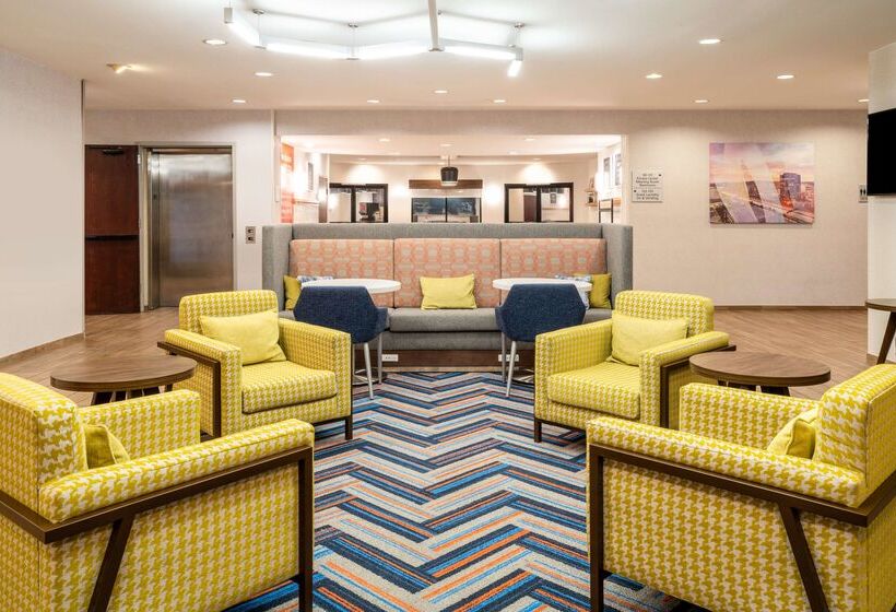 هتل Hampton Inn By Hilton Irvine East   Lake Forest