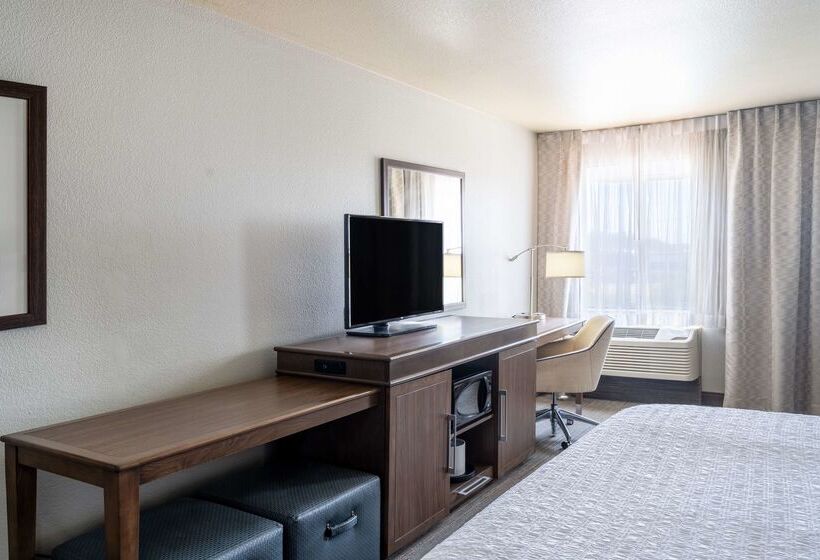 هتل Hampton Inn By Hilton Irvine East   Lake Forest
