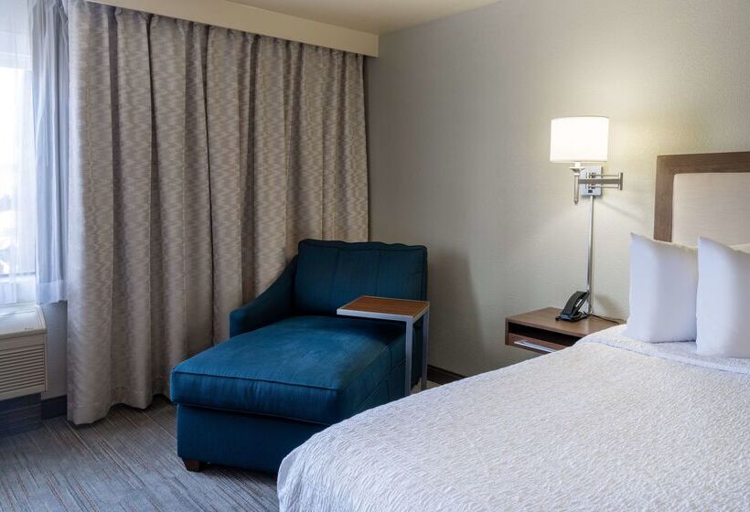 هتل Hampton Inn By Hilton Irvine East   Lake Forest