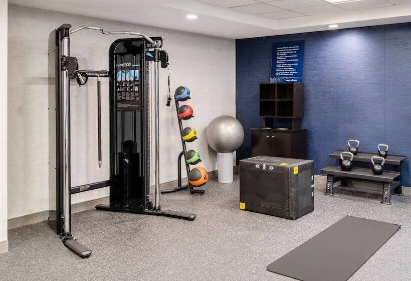 هتل Hampton Inn By Hilton Irvine East   Lake Forest