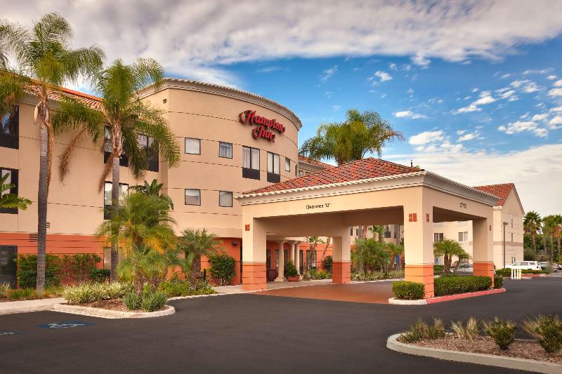 هتل Hampton Inn By Hilton Irvine East   Lake Forest